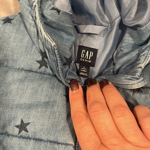 EUC gap denim puffer w stars - Picture 2 of 2